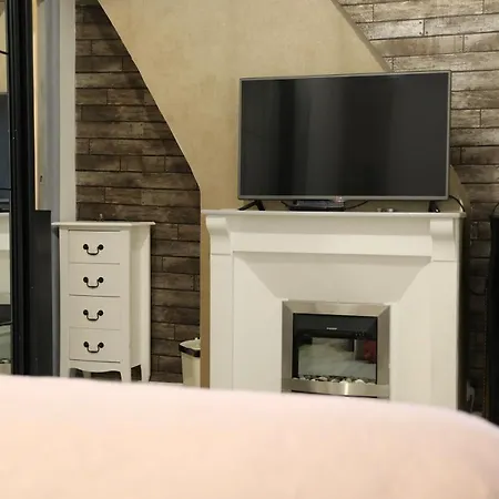 Maison Charmante A Avec Terrasse Et Cheminee. Holiday home *