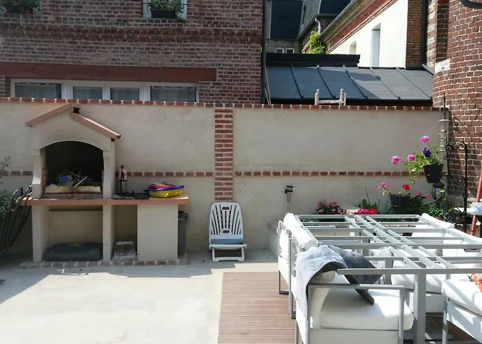 Maison Charmante A Avec Terrasse Et Cheminee. Arques-la-Bataille